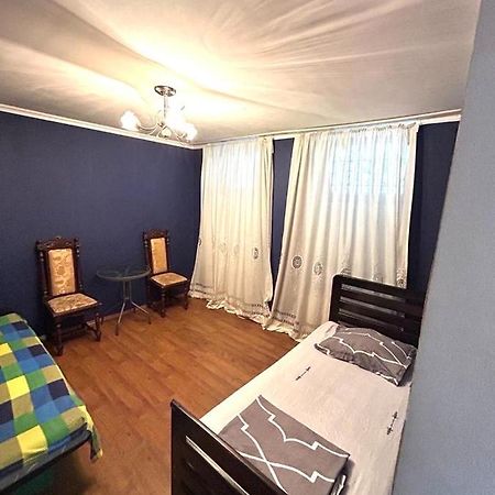 Booboo Flat In Italian Yard Apartment Tbilisi Ngoại thất bức ảnh